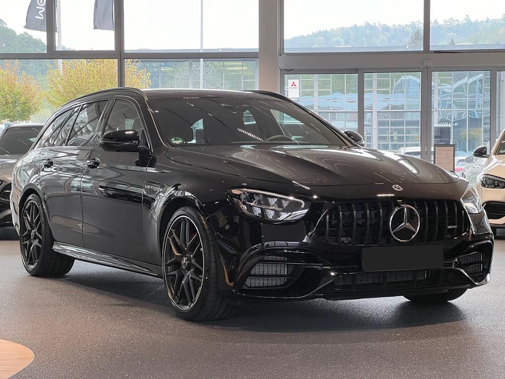 Mercedes E kombi 63 S AMG 4matic | nový facelift | sportovní luxusní kombi | V8 biturbo 612 koní | max výbava | nový model | objednání online AUTOiBUY.com